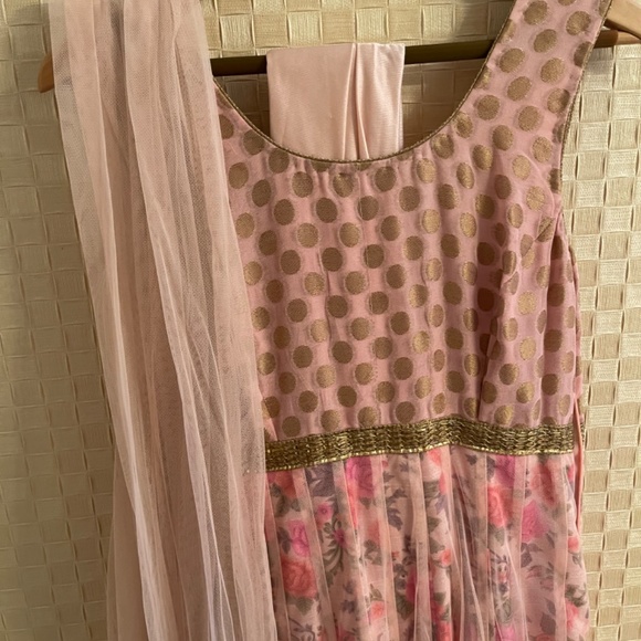 Soft pink Anarkali - Picture 2 of 6